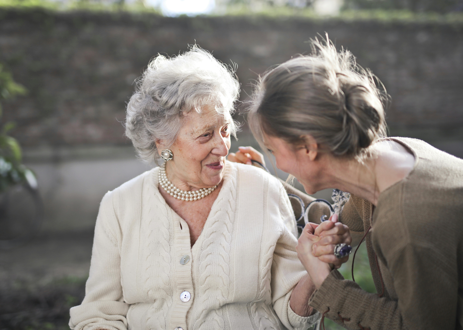 Aging Well with OSKA Pulse: Non-Pharmaceutical Pain Management for the Golden Years